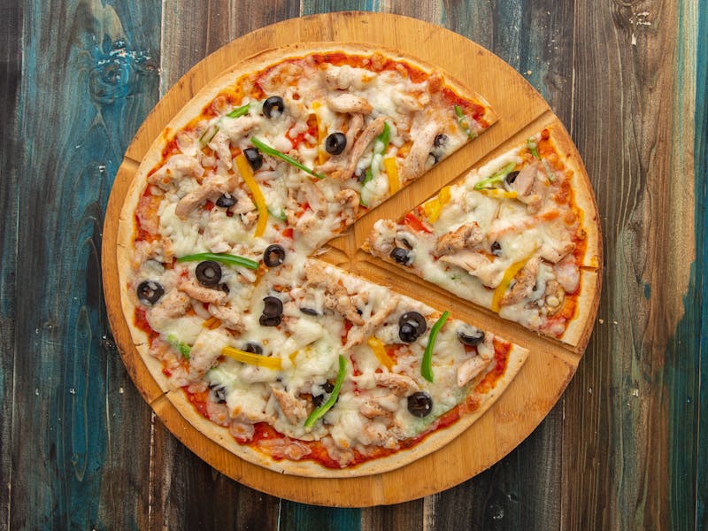 Buffalo Ranch Chicken round pizza